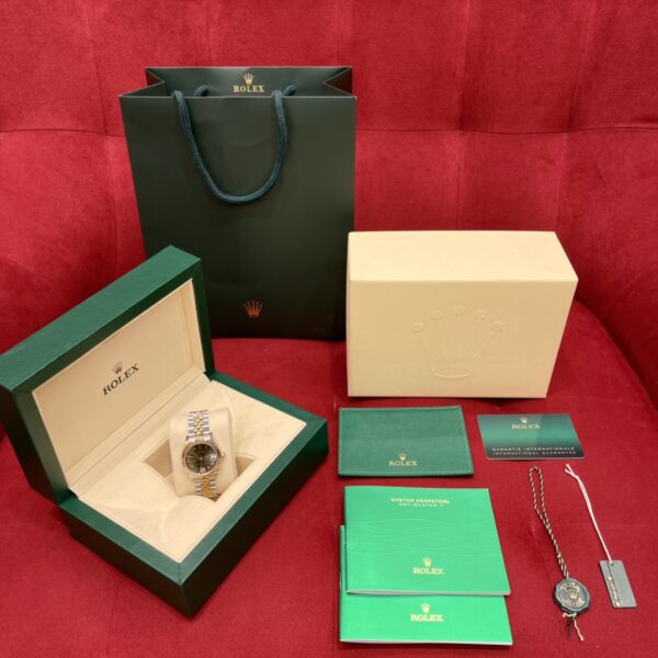 1 Rolex Datejust m278273 ( Olive Green Dial)