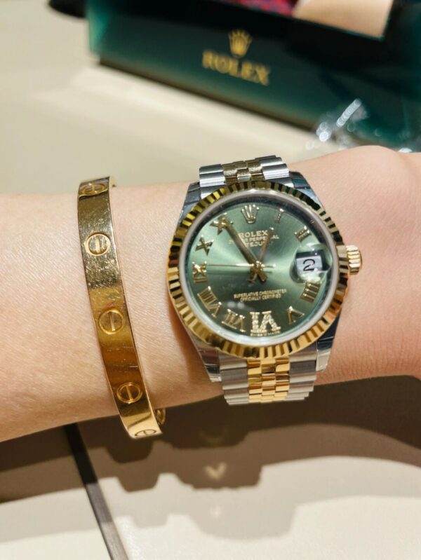 1 Rolex Datejust m278273 ( Olive Green Dial)
