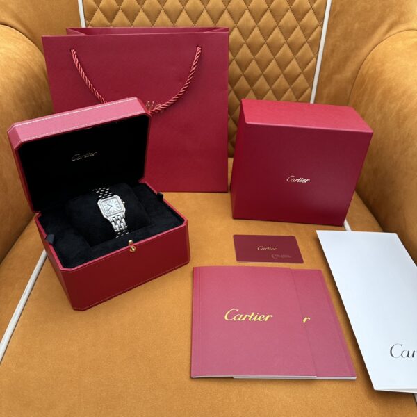 Cartier Leopard Series W4PN0008 (Medium Size with Gold Bezel)