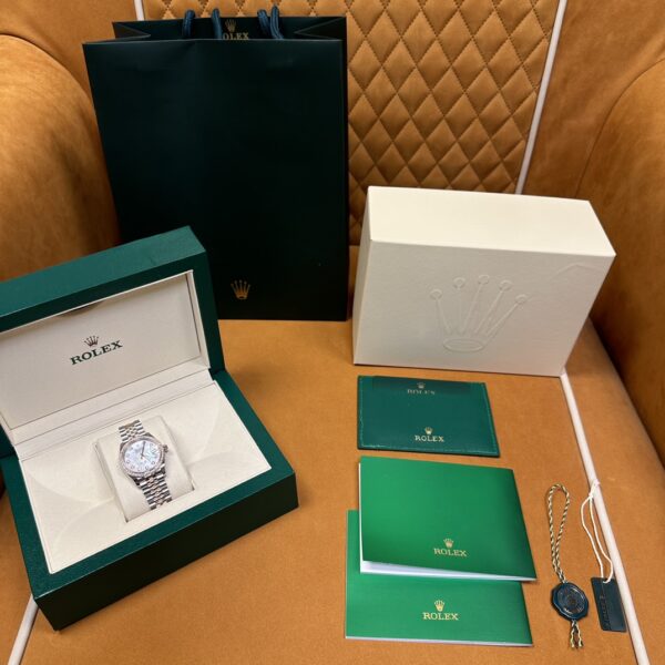 1 Rolex Datejust m278381rbr-0026 (Diamond-Set White Mother-of-Pearl Dial)