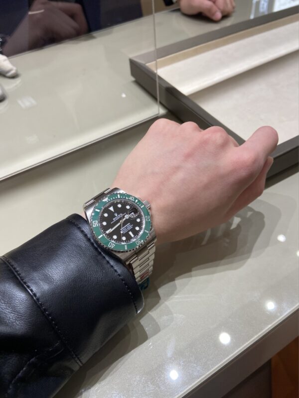1 Rolex Submariner M126610LV-0002(Black dial with green bezel)