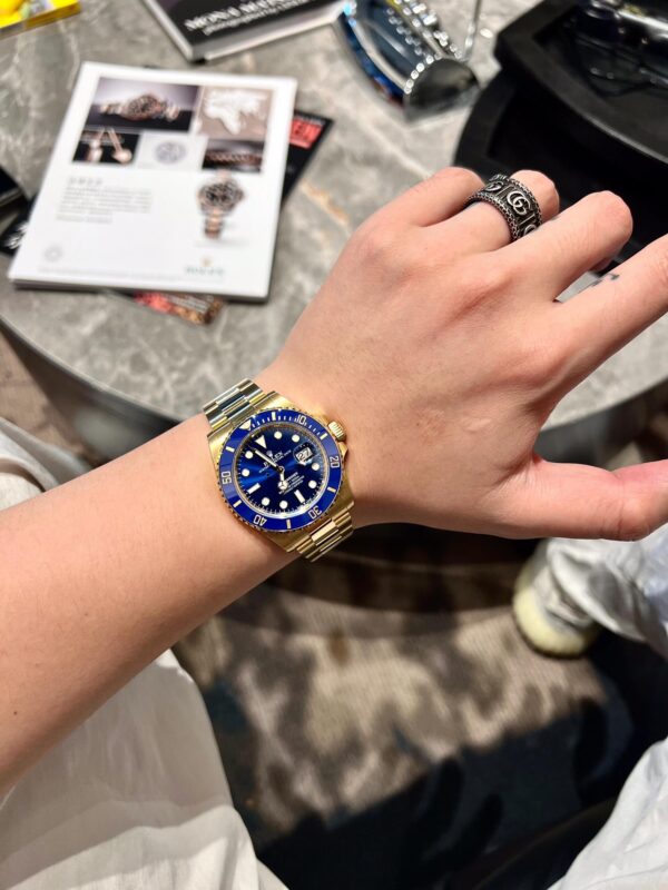 Rolex Submariner M126618LB-0002 (Gold case with blue dial and bezel)