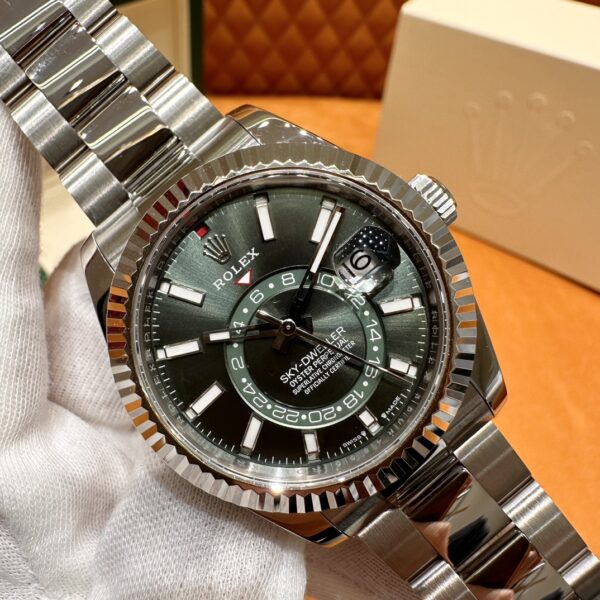 Rolex Sky-Dweller m336934-0001 (Green Dial, Three-Piece Link Bracelet)