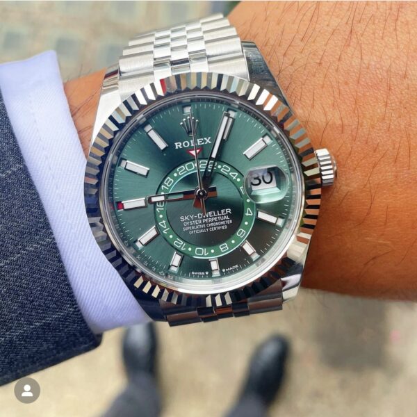 Rolex Sky-Dweller m336934-0001 (Green Dial, Three-Piece Link Bracelet)