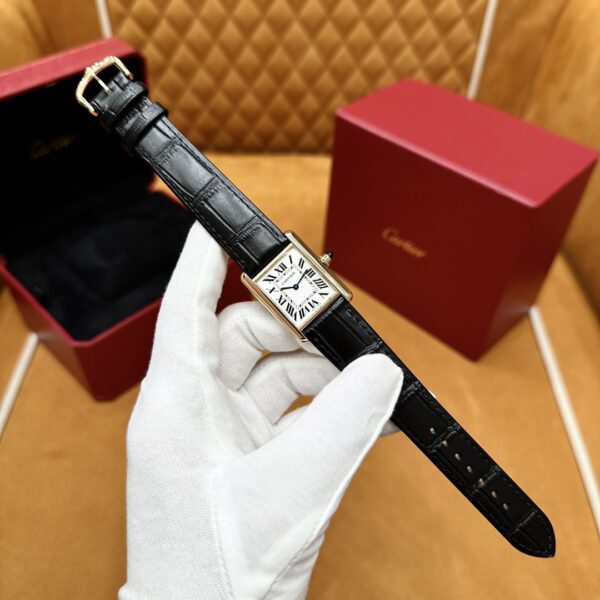 Cartier Tank Series (New Model, Medium Size) Black Alligator Leather Strap