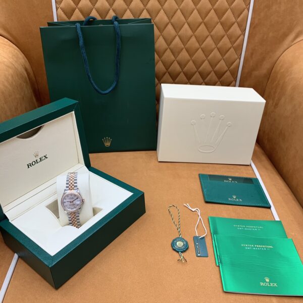 1 Rolex Datejust M278271RBR-0016 (Silver Dial, Rose Gold Diamond Bezel, 31mm)