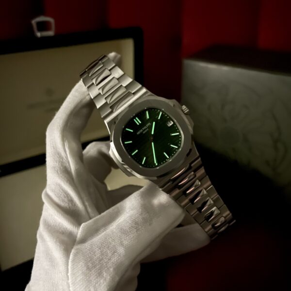 Patek Philippe Nautilus Ref. 5711/1A-014 (Green Dial)