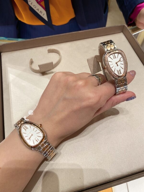 Bvlgari Serpenti 103277 (Opaline Dial, Rose Gold Accents, 33mm)