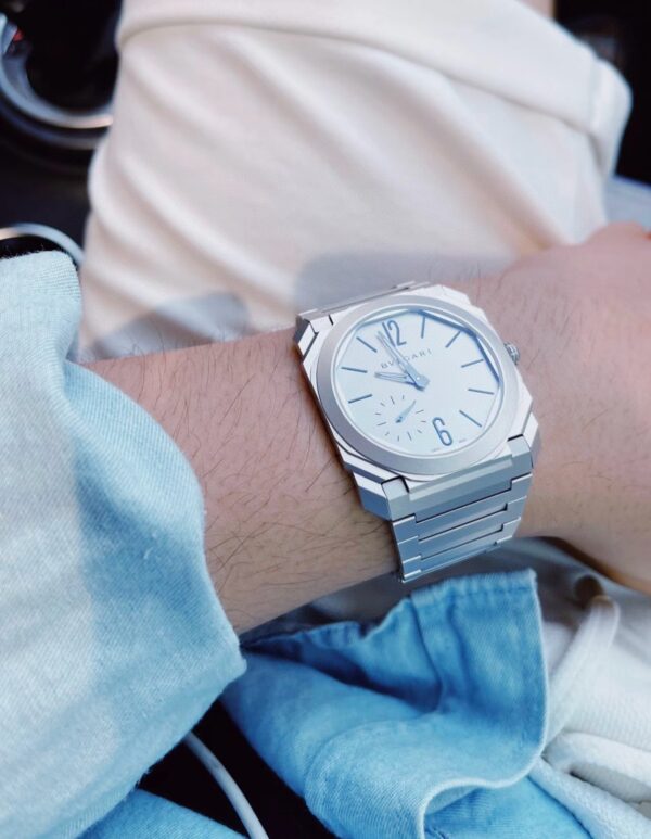 1 BVLGARI OCTO Series 103011 (40mm, Stainless Steel, Rhodium-Plated, Sapphire Crystal, Ceramic-Embedded Crown, Custom Pearl Rotor Mechanical Movement)