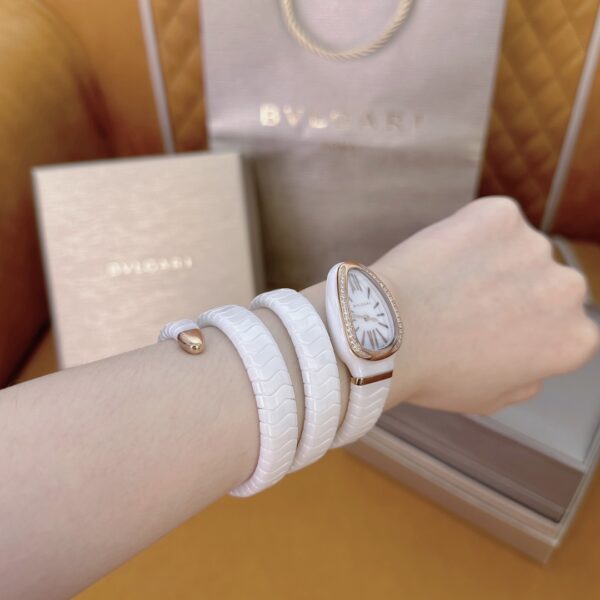 1 BVLGARI Serpenti 33HF00 (White Dial, 18K Rose Gold & Ceramic)
