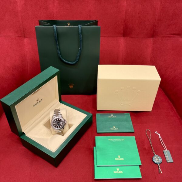 Rolex Yacht-Master 40 Ref. M126622-0001（Silver dial）