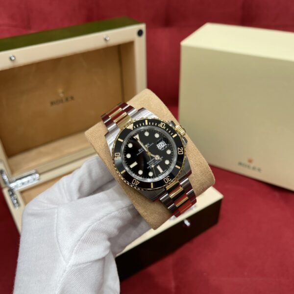 1 Rolex Submariner Date Ref. 116613LN