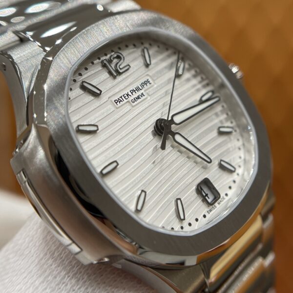 Patek Philippe Nautilus Ref. 7118/1A-010