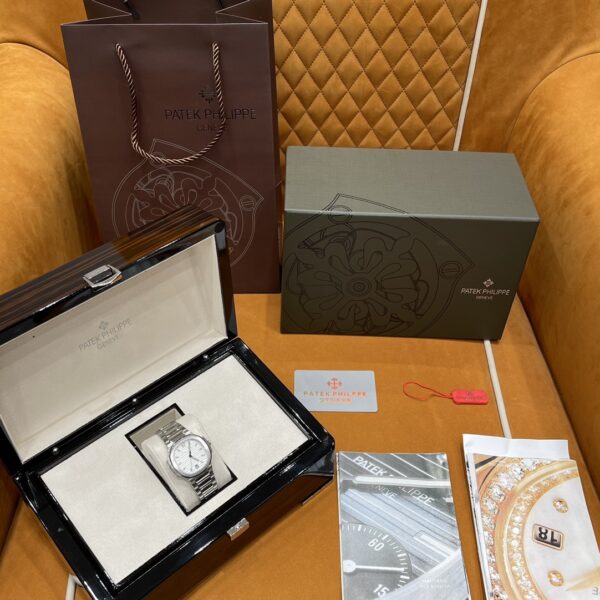 Patek Philippe Nautilus Ref. 7118/1A-010