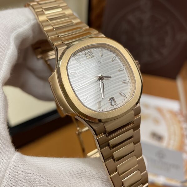 Patek Philippe Nautilus Ref. 7118/1R-001