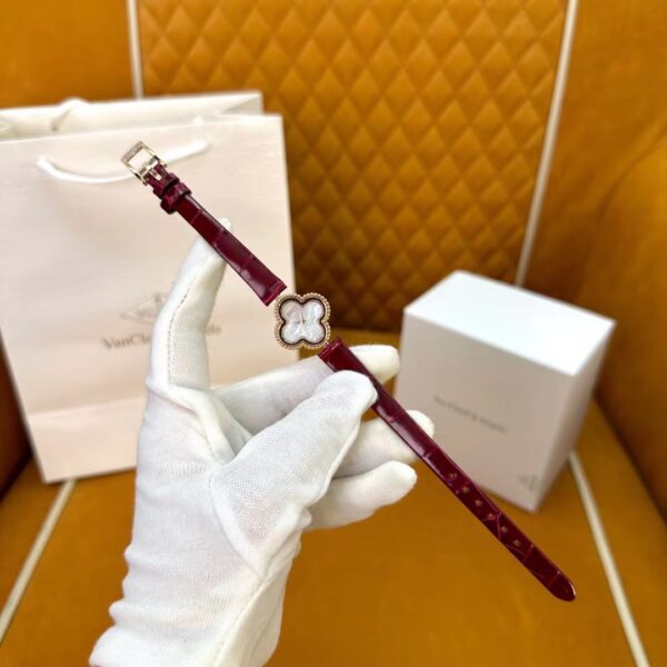 Van Cleef & Arpels Alhambra VCARO8WSOO (Red Crocodile Strap)
