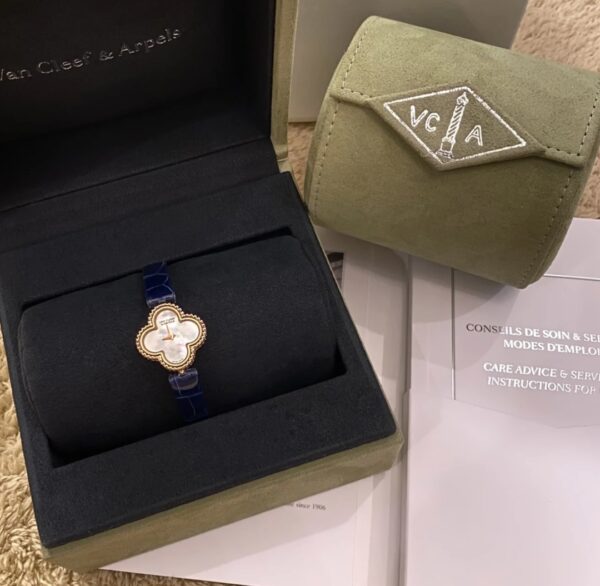 1 Van Cleef & Arpels Alhambra VCARO8SFOO (Mother-of-Pearl Dial)