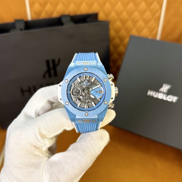 1 Hublot Big Bang Unico Sky Blue Ceramic Ref. 441.EX.5120.RX (Sky Blue Ceramic)