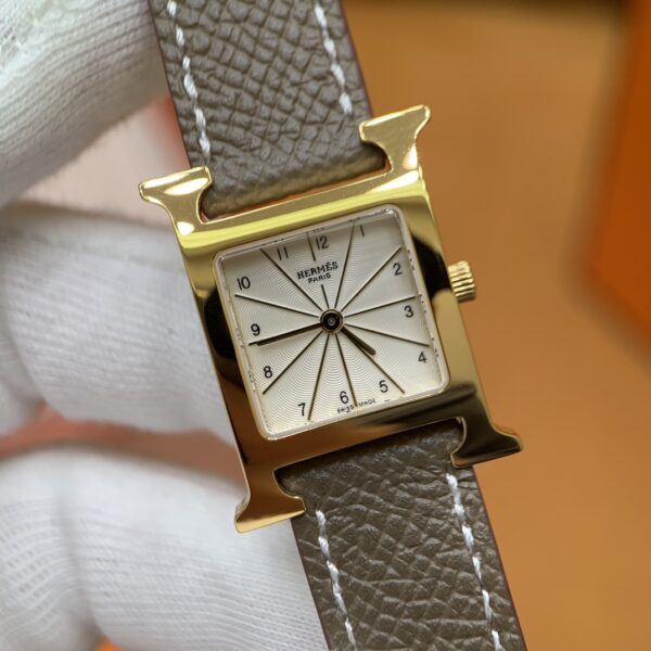 Hermès Heure H Watch (White Dial, Elephant Grey Swift Calf Leather Strap Gold Buckle)