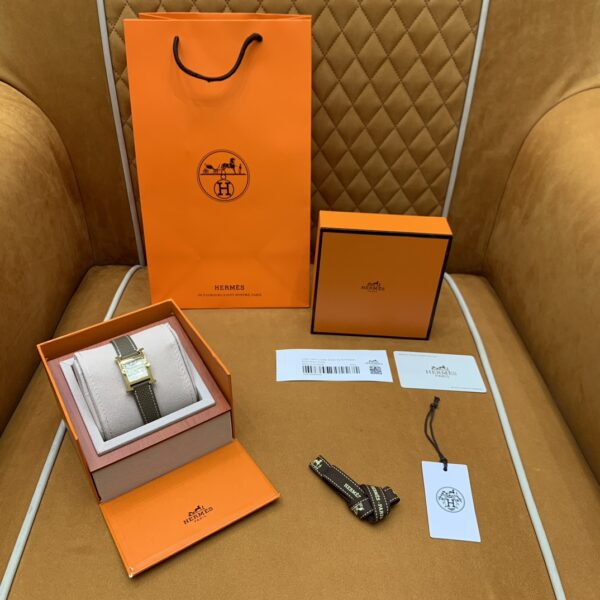 Hermès Heure H Watch (White Dial, Elephant Grey Swift Calf Leather Strap Gold Buckle)