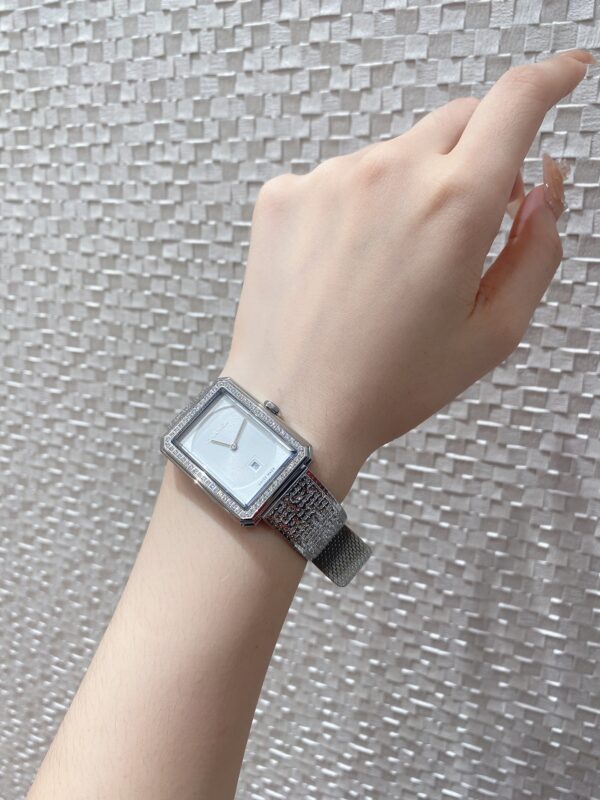 1 Chanel BOY•FRIEND Series (Stainless Steel, Diamond, Sapphire Crystal)