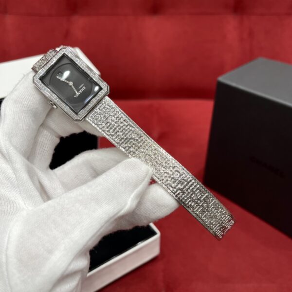 Chanel BOY•FRIEND Series (Diamond-Studded Stainless Steel, Sapphire Crystal)