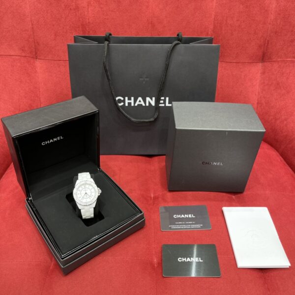 Chanel J12 Series H5700 (Ceramic & Stainless Steel, White Dial)