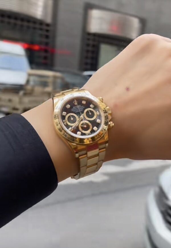 Rolex Cosmograph Daytona M116508-0016 (Gold, Black Cerachrom Bezel)