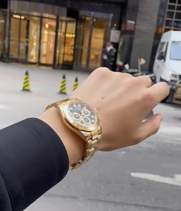 Rolex Cosmograph Daytona M116508-0016 (Gold, Black Cerachrom Bezel)