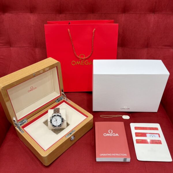 Omega Seamaster 210.30.42.20.04.001 (White Ceramic Dial, Stainless Steel Case, Black Bezel)