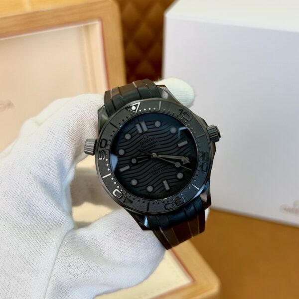 Omega Seamaster 210.92.44.20.01.003 (Black Ceramic, Rubber Strap)
