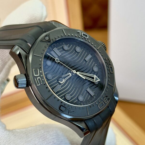 Omega Seamaster 210.92.44.20.01.003 (Black Ceramic, Rubber Strap)