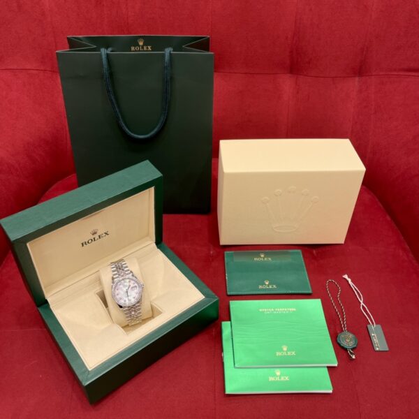 Rolex Datejust m126284rbr-0011 (White Mother-of-Pearl Diamond Bezel)