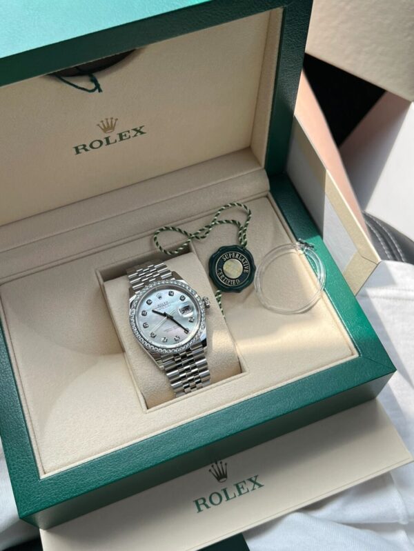 Rolex Datejust m126284rbr-0011 (White Mother-of-Pearl Diamond Bezel)