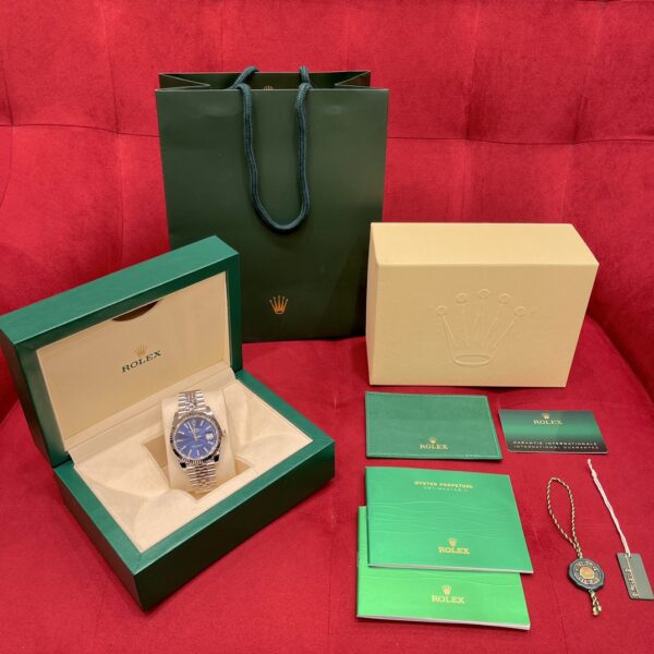 Rolex Datejust m126334-0002 (Blue Dial, Five-Piece Link Bracelet)
