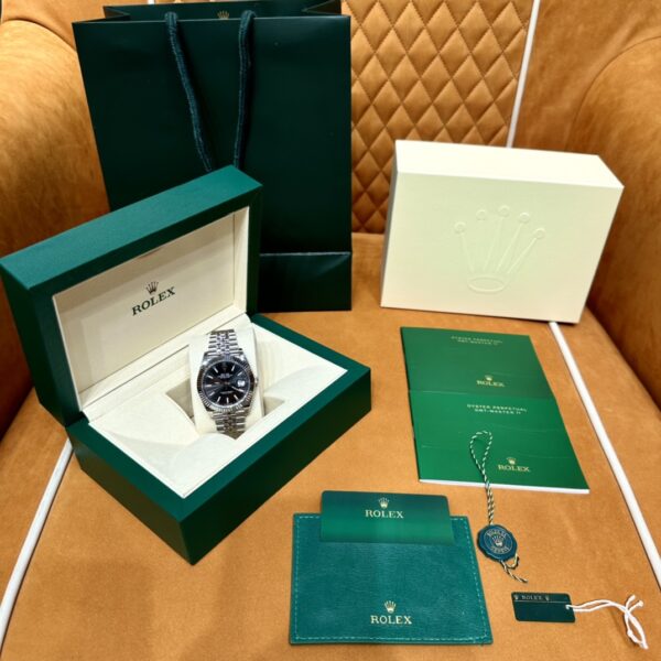 Rolex Datejust m126334-0018 (Black Dial)