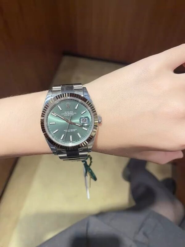 Rolex Datejust m126334-0029 (Green Dial)