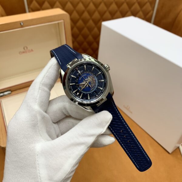 Omega Seamaster Aqua Terra Worldtimer 220.12.43.22.03.001 (World Timer, 43mm)