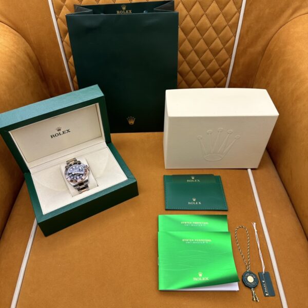 Rolex GMT-Master II m126711chnr-0002（Brown and Black）