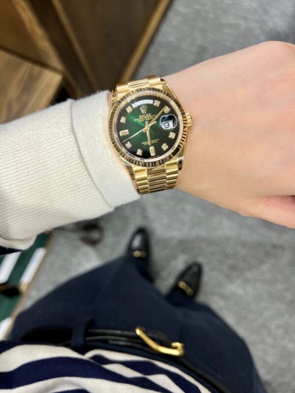 Rolex Day-Date m128238-0069 (Gold and Green)