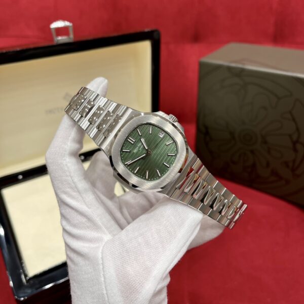 Patek Philippe Nautilus Ref. 5711/1A-014 (Green Dial)