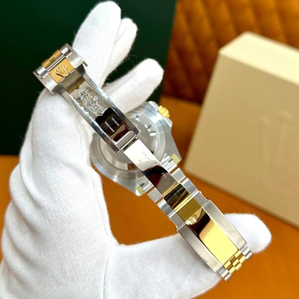 Rolex GMT-Master II Series m126713grnr-0001
