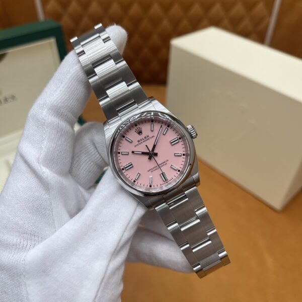 Rolex Oyster Perpetual 36 Ref. M126000-0008