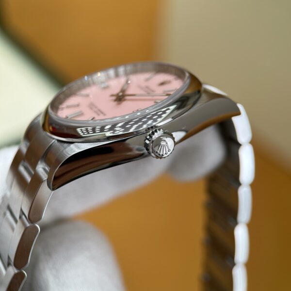 Rolex Oyster Perpetual 36 Ref. M126000-0008