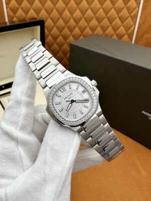 Patek Philippe Nautilus Ref. 7010/1G-011