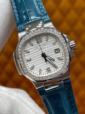 Patek Philippe Nautilus Ref. 7010G-011