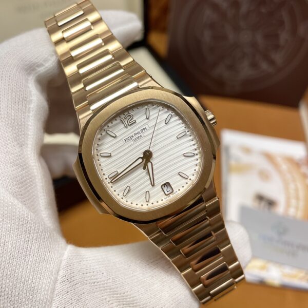 Patek Philippe Nautilus Ref. 7118/1R-001