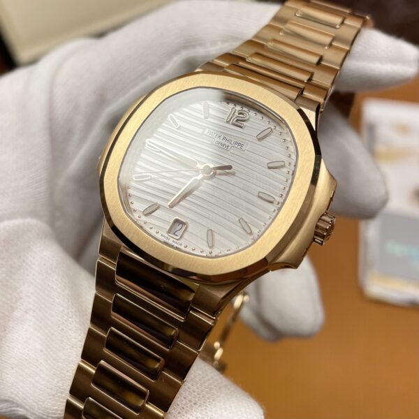 Patek Philippe Nautilus Ref. 7118/1R-001