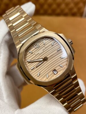 Patek Philippe Nautilus Ref. 7118/1R-010