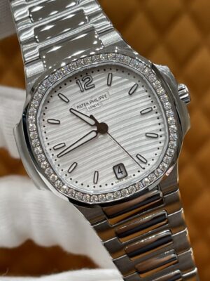 Patek Philippe Nautilus Ref. 7118/1200A-010
